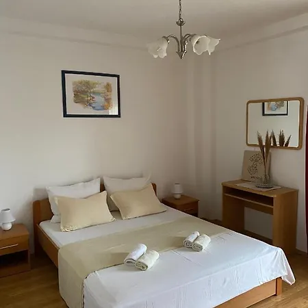 With A Parking Space Sutivan, Brac - 2846 Apartment Sutivan