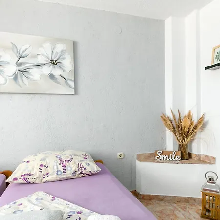With Parking Space Sutivan, Brac - 2846 Appartamento *