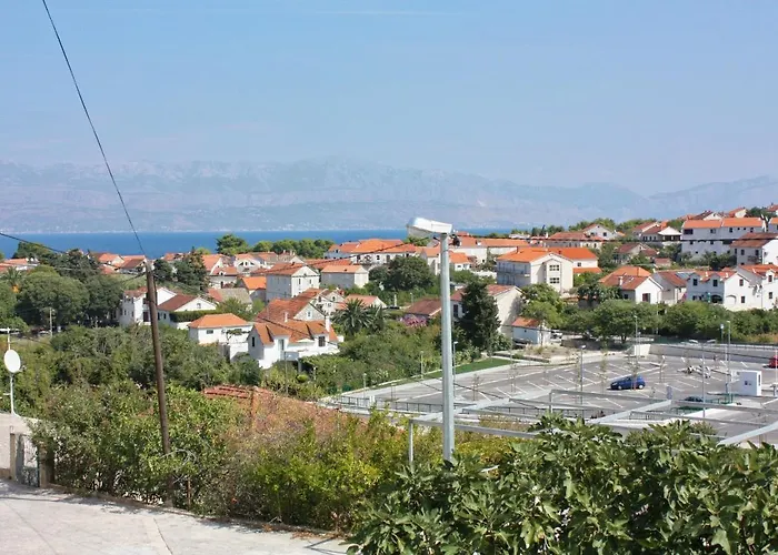 Apartment With Parking Space Sutivan, Brac - 2846 *