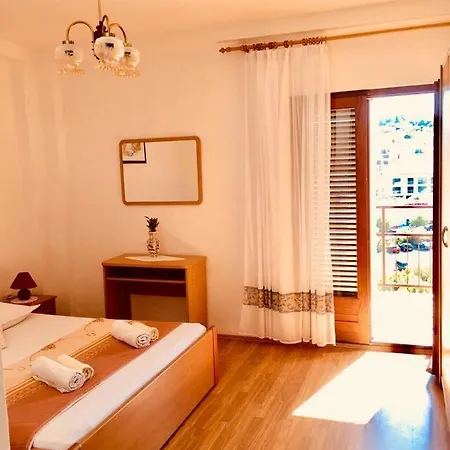 아파트 With Parking Space Sutivan, Brac - 2846