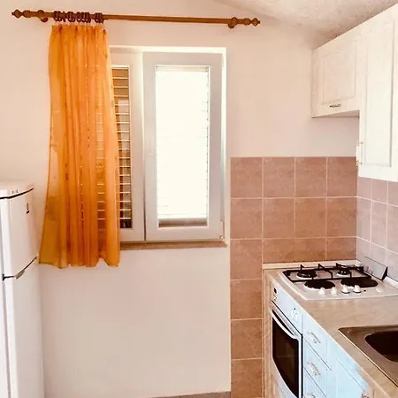 아파트 With Parking Space Sutivan, Brac - 2846 수티반