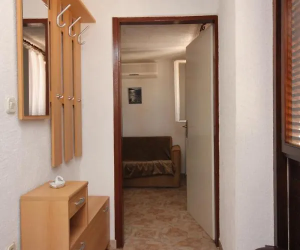 With Parking Space Sutivan, Brac - 2846 Daire *