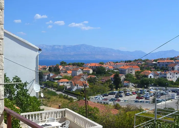 With Parking Space Sutivan, Brac - 2846 Daire Sutivan